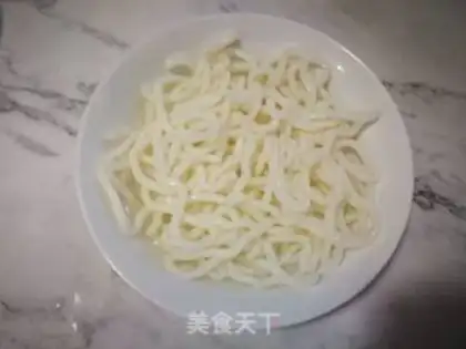 Make Soybean sprouts and potatoes step 1