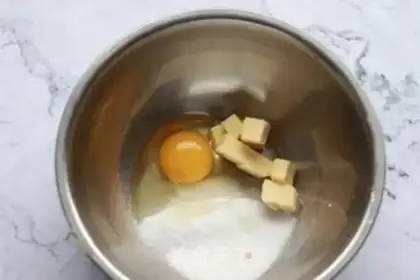 Make Gold coconut ball step 1