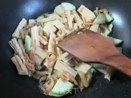 Make Squeeze the veggies step 2