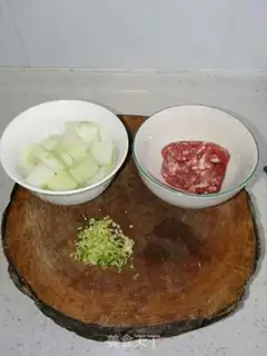 Make Pork shrimp, meatball soup step 0