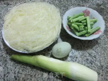 Make ♪ Duck eggs, peas, rice noodles ♪ step 0