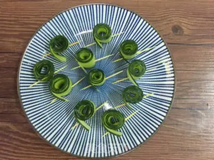 Make Clean cucumber rolls step 1
