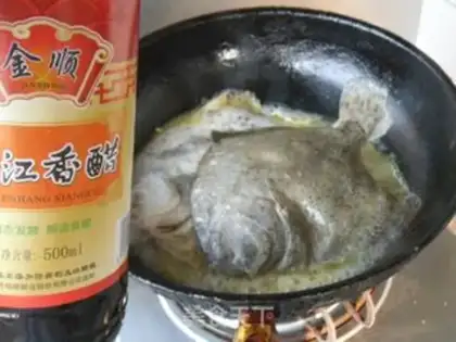 Make Burning onion the fish step 6