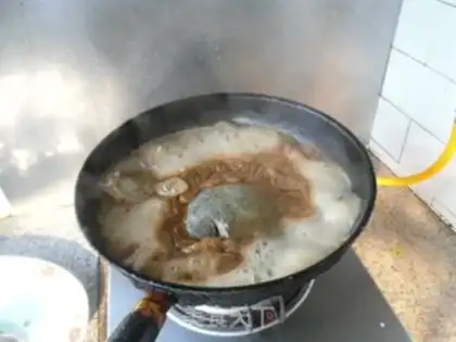 Make Burning onion the fish step 8