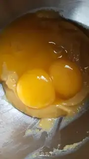 Make Pumpkin mud-like cake step 3
