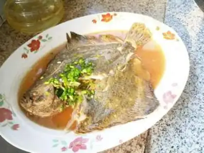 Make Burning onion the fish step 12