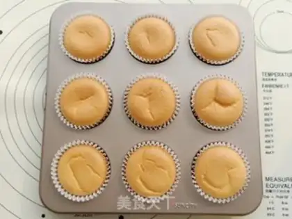 Make Strawberry cream cupcakes step 10