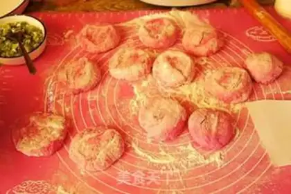 Make Flamingo rose roll step 3