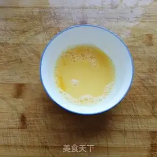 Make Tomatoe egg soup step 1
