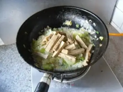 Make Round cabbage and tofu dry step 9