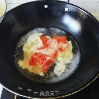 Make Tomatoe egg soup step 3