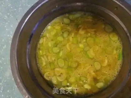Make Shrimp pepper and fried eggs step 1