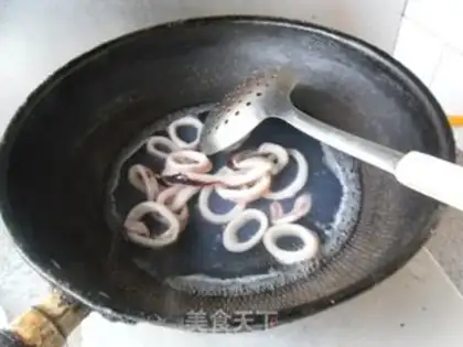 Make Spicy squid onions step 4