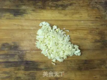 Make Garlic toothpaste step 1