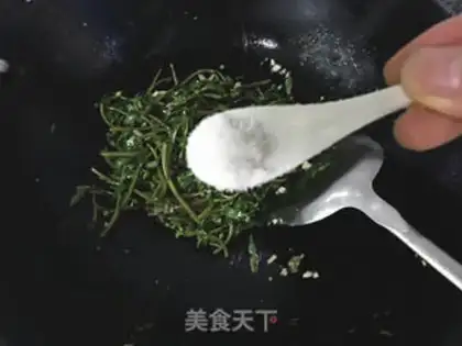 Make Garlic toothpaste step 3