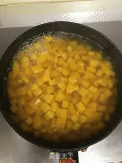 Make Wine and sweet potato soup step 4