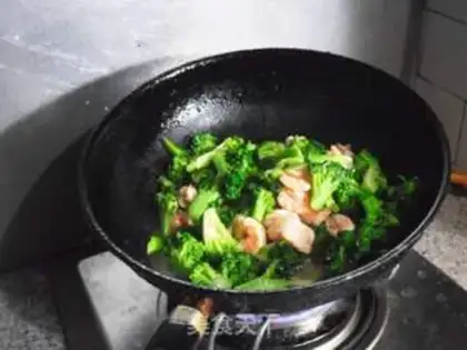 Make Shrimp ball broccoli step 11