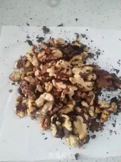 Make Amber walnuts step 1