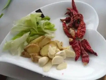 Make Burning fish jaws step 2