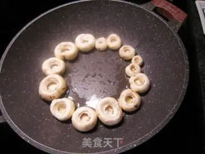 Make Double mushroom dry chicken step 2