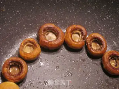 Make Double mushroom dry chicken step 4