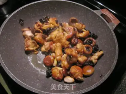 Make Double mushroom dry chicken step 8
