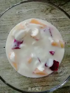 Make Yogurt and fruit step 3