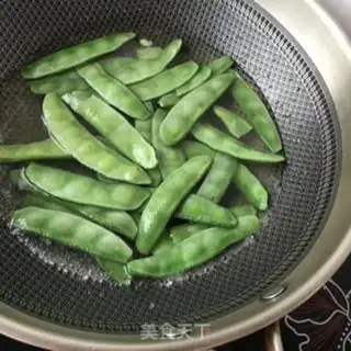 Make Peaches fried shrimp step 2
