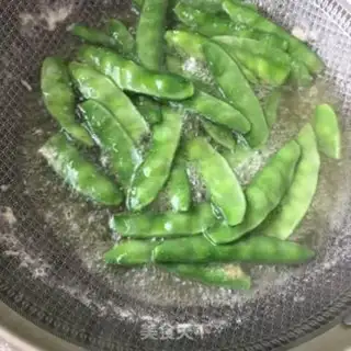 Make Peaches fried shrimp step 4