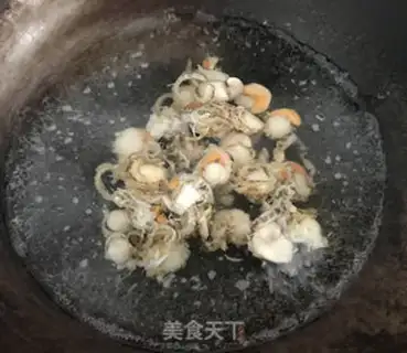 Make Pyramid fried scallops step 3