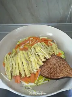 Make Bean-dried cabbage step 6