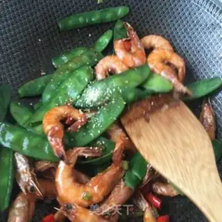 Make Peaches fried shrimp step 18