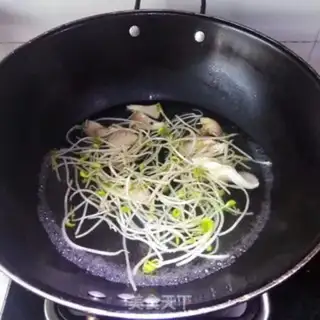 Make Bean sprouts step 1