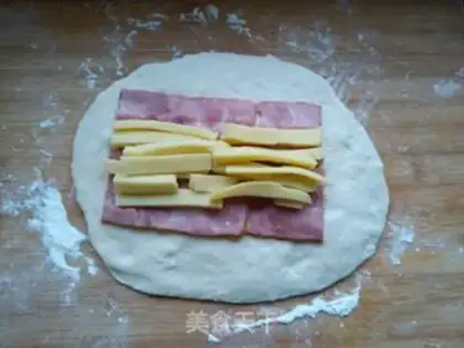 Make Pizza buns step 4