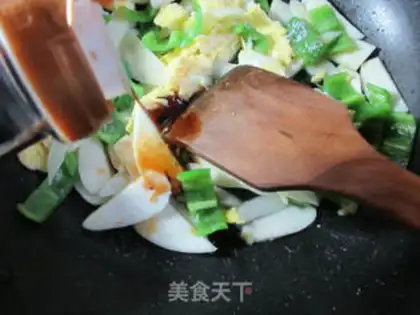 Make Blue pepper, white duck eggs step 9