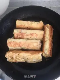 Make Eggs and potatoes and soy sauce step 6