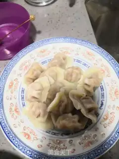 Make Black pepper beef dumplings step 1
