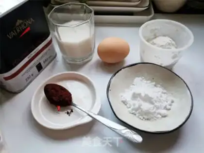 Make Coco-lace egg rolls step 0