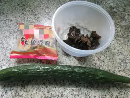 Make Black mollusk tofu cucumber step 0