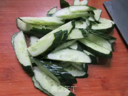 Make Black mollusk tofu cucumber step 3
