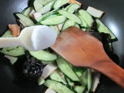 Make Black mollusk tofu cucumber step 6