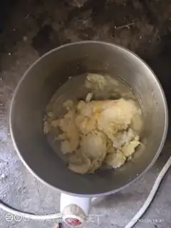 Make Egg pepper and ham step 2