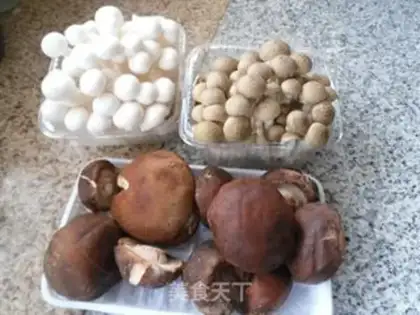 Make Three mushrooms step 0