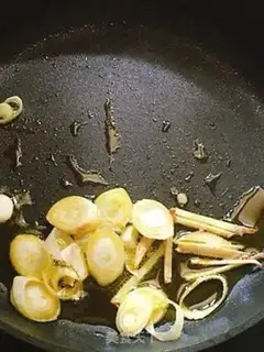 Make Cheese and pork noodles step 1