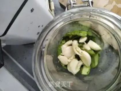 Make cucumber pickles step 6