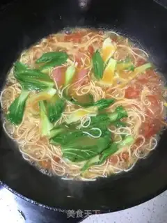 Make Tomato egg noodles step 5