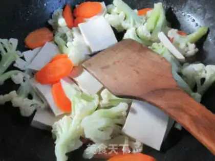 Make Carrot florist tofu step 3