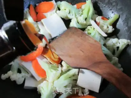 Make Carrot florist tofu step 5