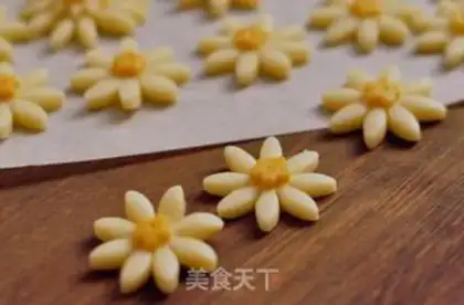 Make Chocolate daisies step 8