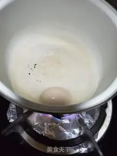 Make Boiled eggs with red dates step 1